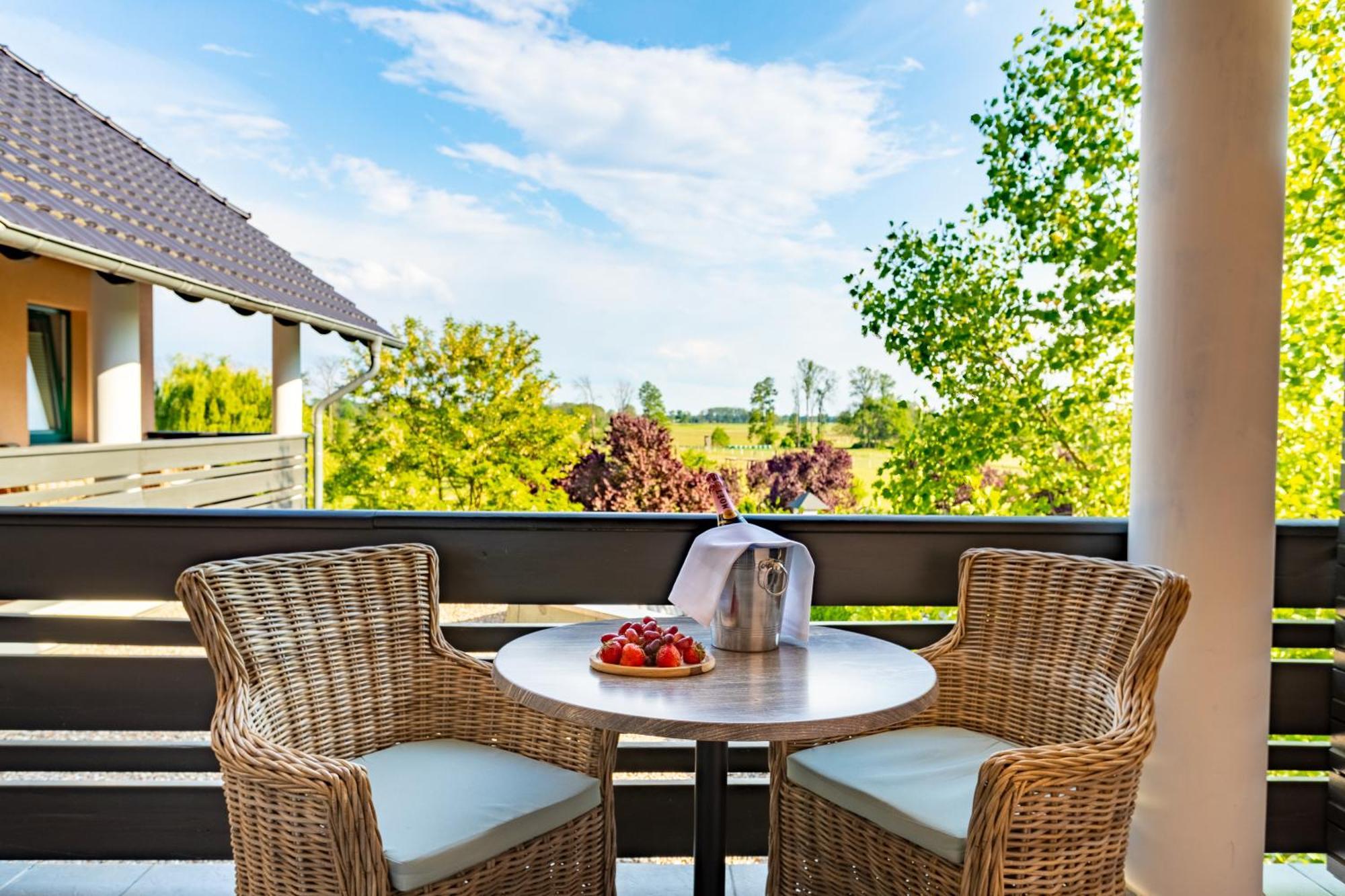 Christinenhof & Spa - Wellnesshotel Am Rande Des Spreewalds Tauer Esterno foto