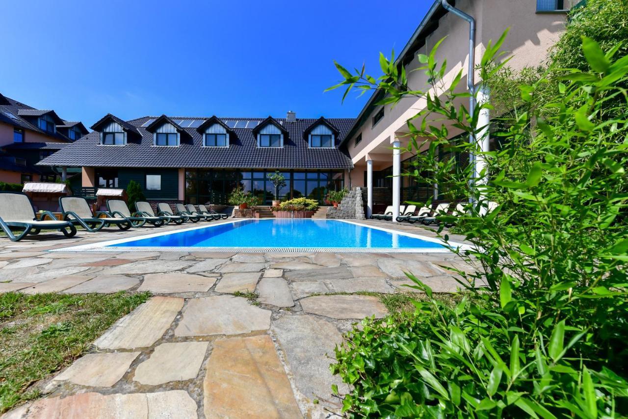 Christinenhof & Spa - Wellnesshotel Am Rande Des Spreewalds Tauer Esterno foto